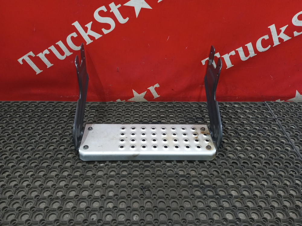 Подножка ящика АКБ 2021г.