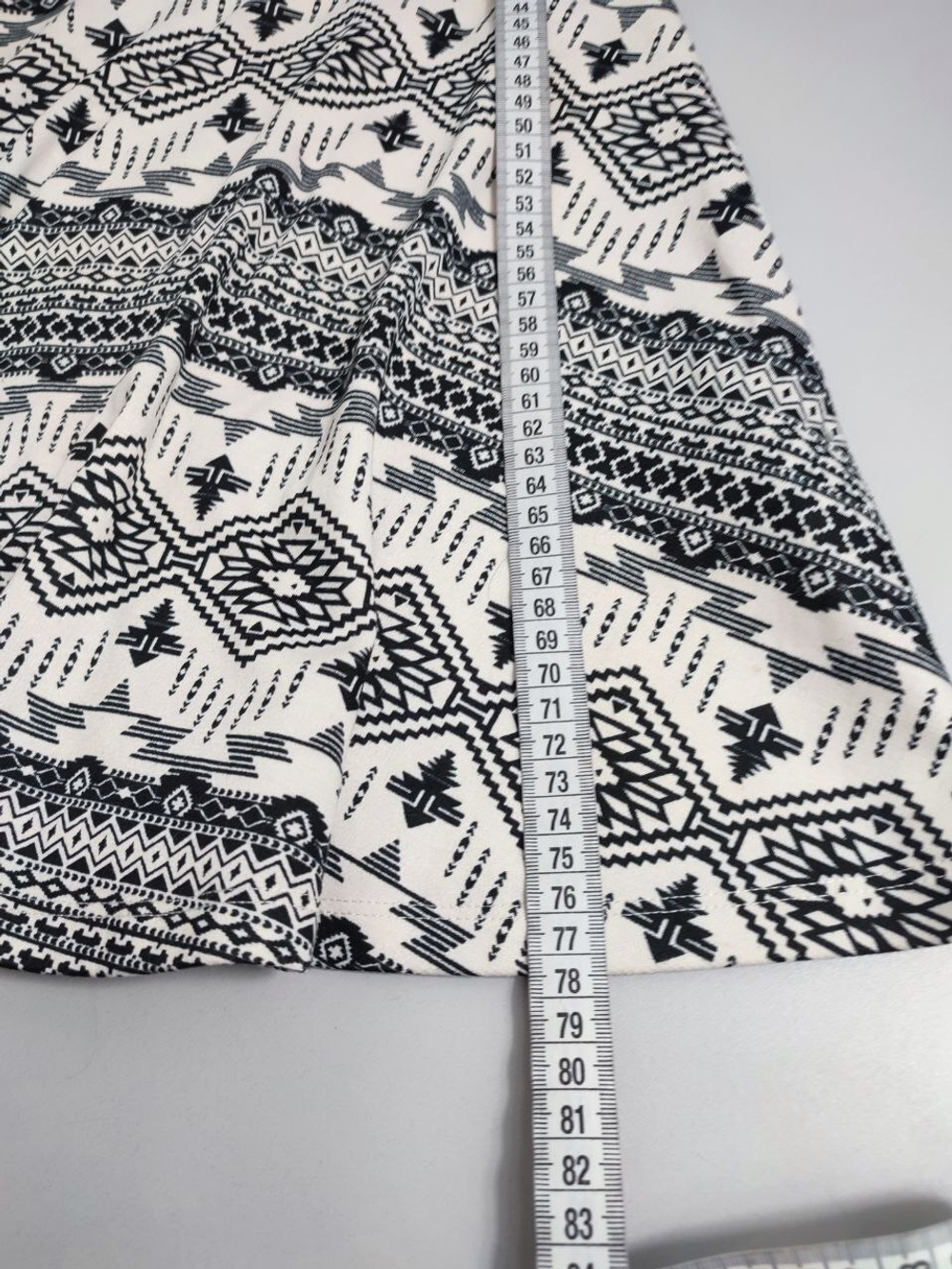 Платье H&M с принтом 40 размер