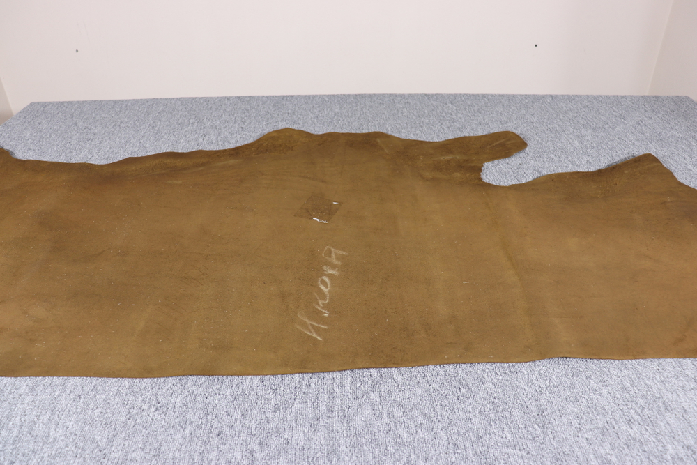 Уценка: 1.8-2.2 Юфть Коньяк 155 дм²