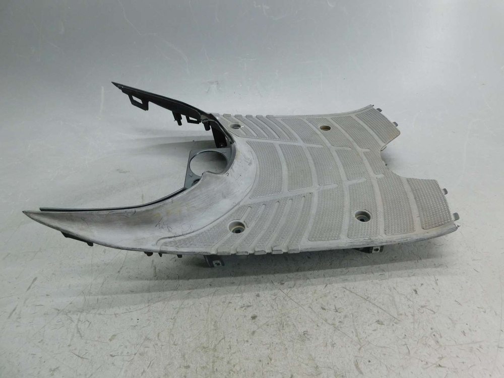 Пластик нижний Honda Dio AF27 64310-GAHA 031963
