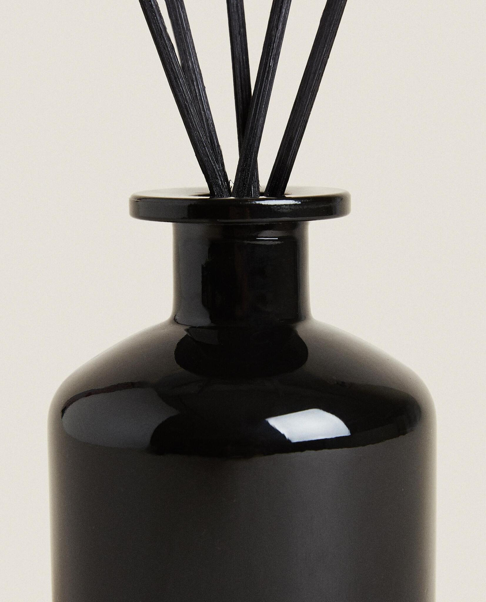 Zara Home CEDAR WOOD REED DIFFUSERS — ароматический диффузор с тростниковыми палочками, Кедр, 250 мл