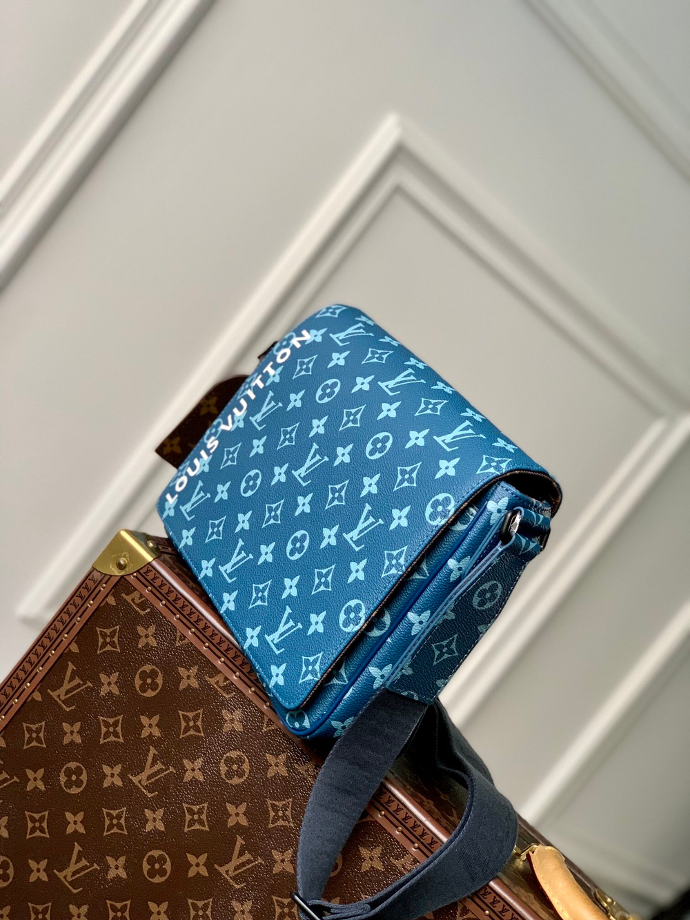 Louis Vuitton District PM Messenger Bag