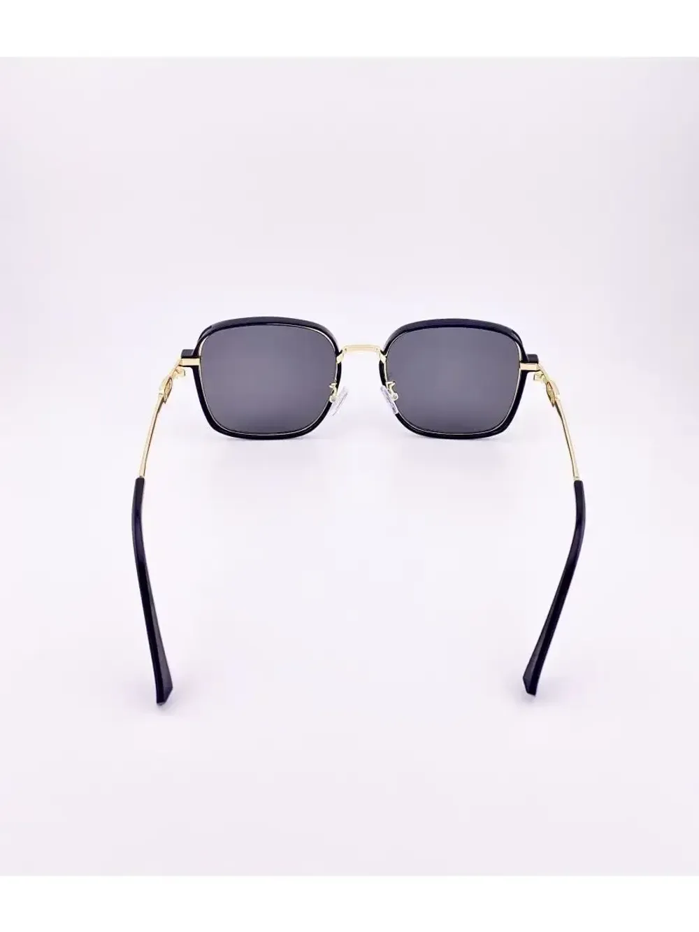 Очки солнцезащитные