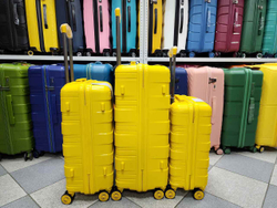 Чемодан Мини (S) полипропилен "Mironpan" съёмные колёса