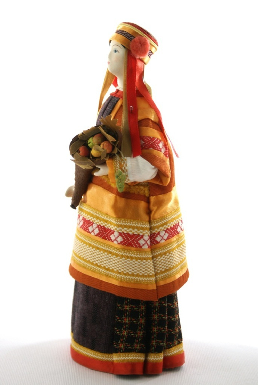 Кукла коллекционная в русском костюме Осень