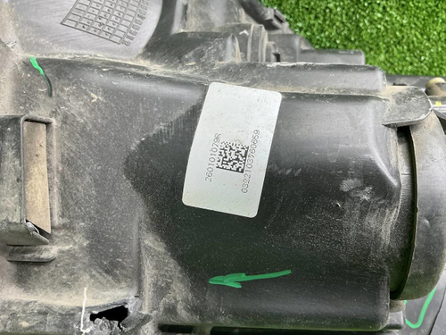 Фара правая Renault Logan 2 (2018-2022) галоген