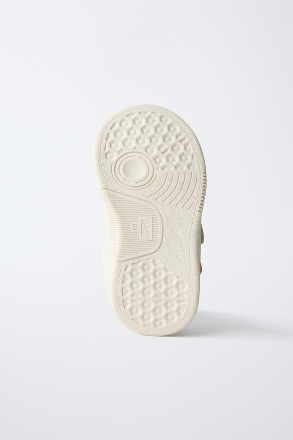 ZARA КРОССОВКИ С СЕРДЕЧКАМИ BAREFOOT, БЕЛЫЙ