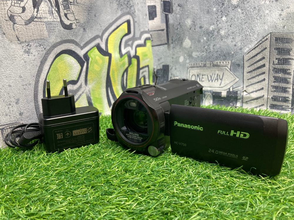 Panasonic HC-V750