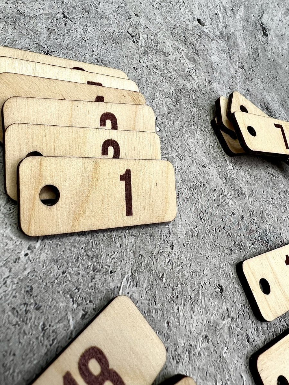 Номерки гардеробные дерево 2х5см