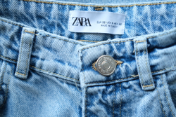 Джинсы Zara