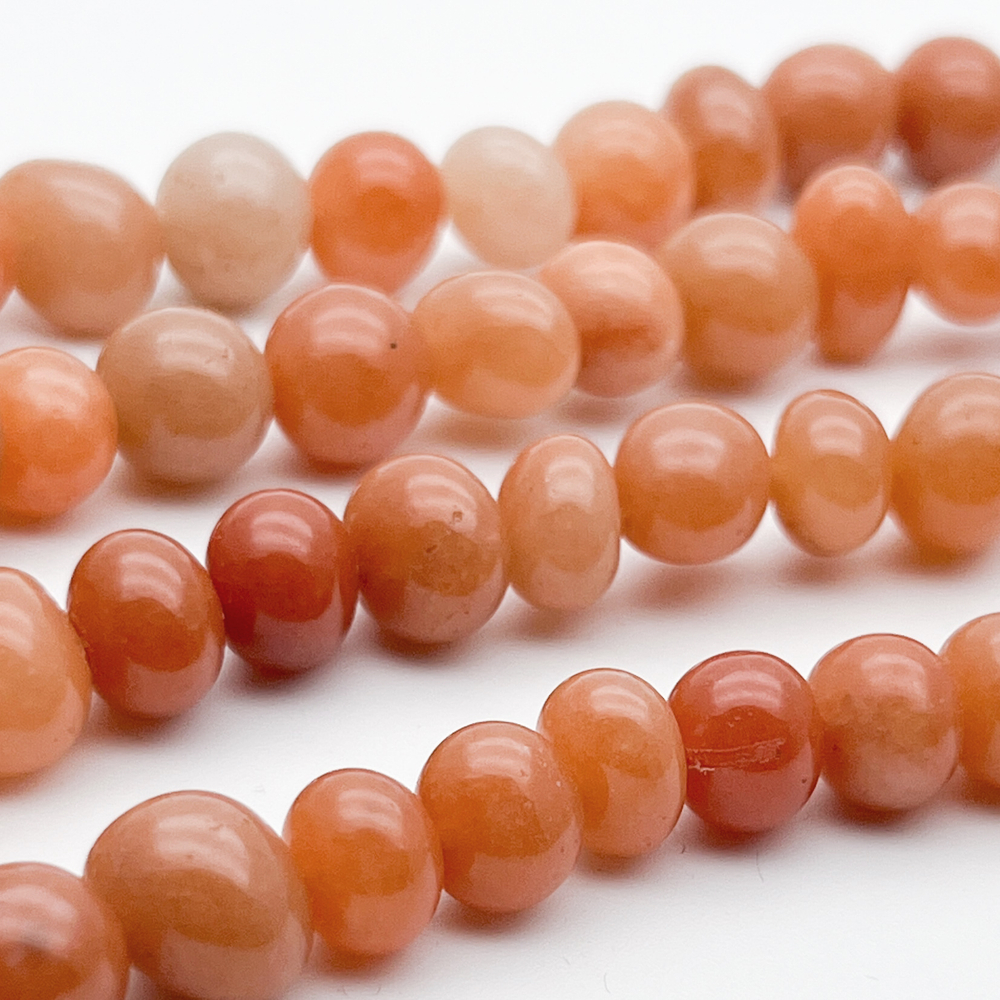 Авантюрин красный фриформ бусины, размер около 8-10 мм, цена за отрезок 19 см (1/2 нити)