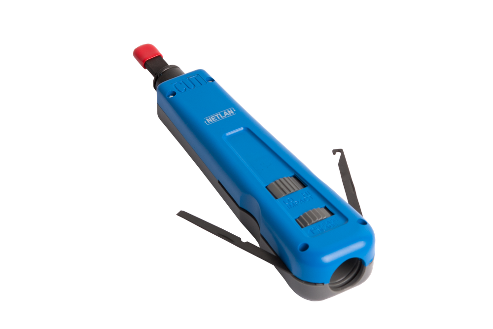 Инструмент NETLAN для заделки витой пары, ударного типа, 2 уровня регулировки силы удара, крепление Twist-Lock, нож 110/88 в комплекте