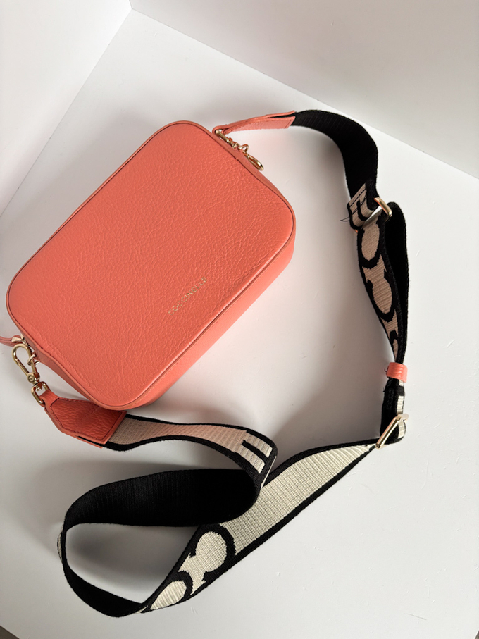 Кожаная сумка Coccinelle