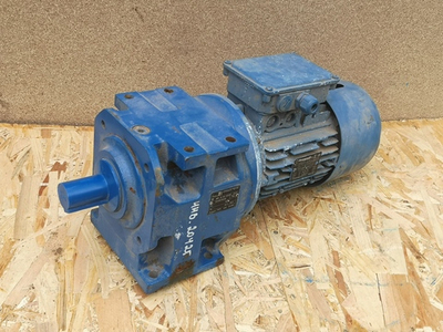 Мотор редуктор соосный трёхступенчатый ROSSI MR 3I 63  UС2A 413 B3 с двигателем  MADP90L4/8 0.97 кВт