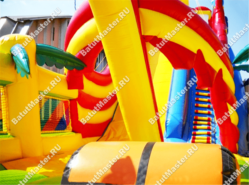 Большой надувной батут "Говорящая акула" 15*14*8 м