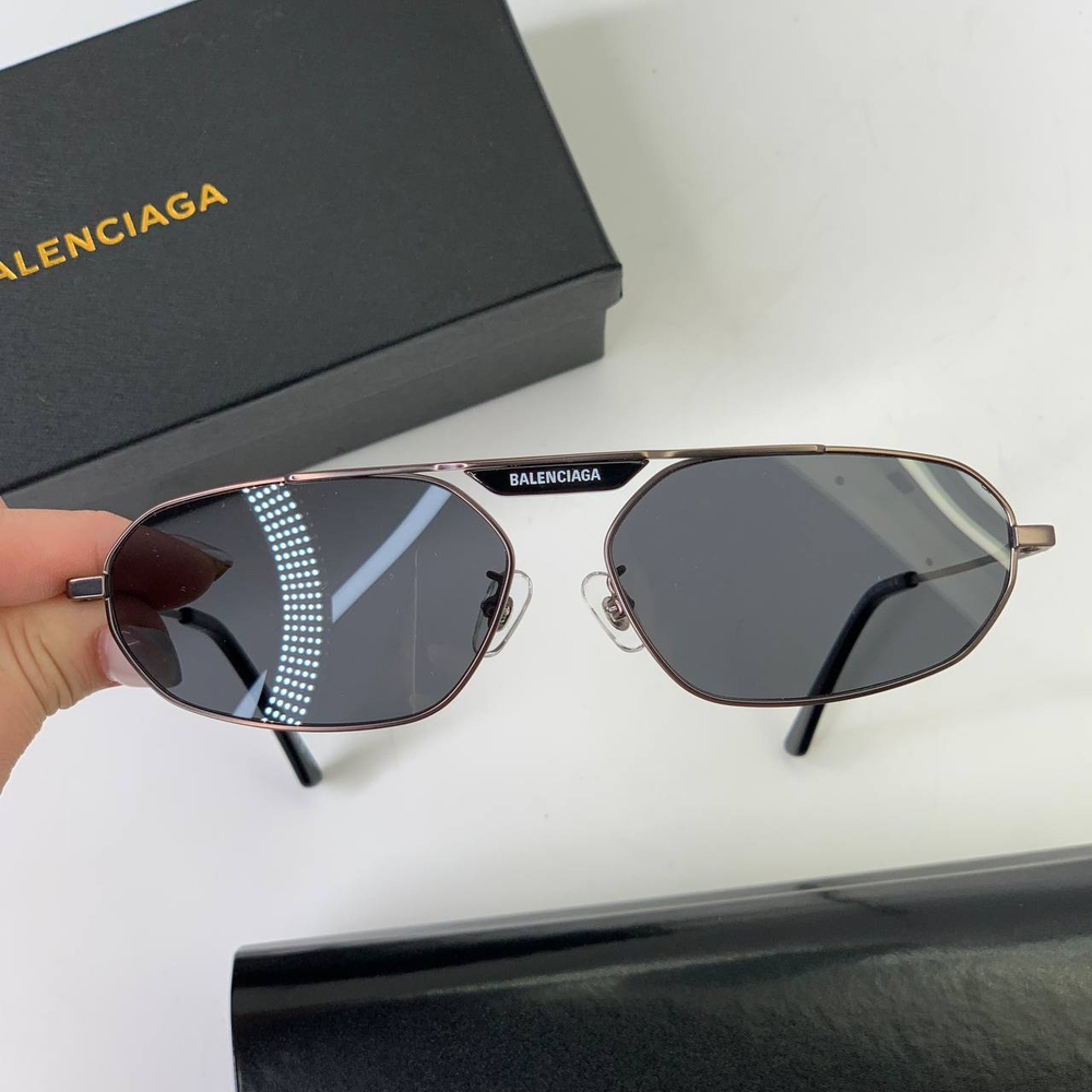 Солнцезащитные очки Balenciaga