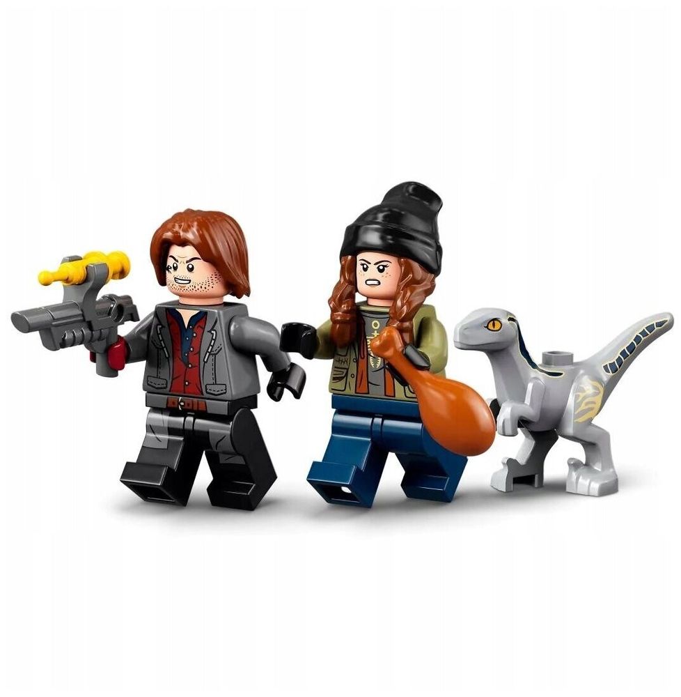 Конструктор LEGO Jurassic World 76946 Захват синего и бета-велоцираптора