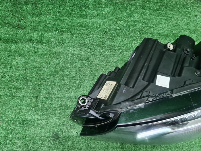 Фара левая Mercedes E W213 (2016-2021) LED