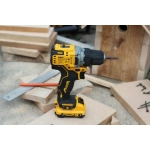 Дрель-шуруповерт бесщеточная аккумуляторная DeWalt DCD701D2-QW