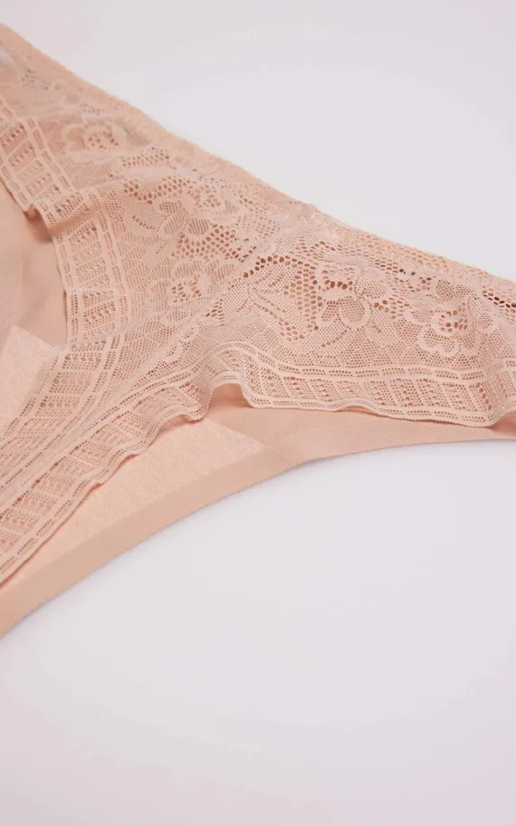 19673 Трусы стринги