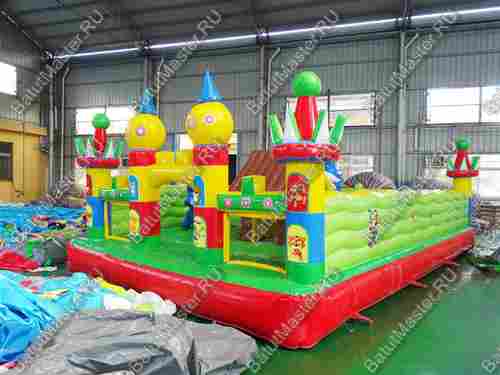 Надувной батут "Домик кота", 8*5*3 м