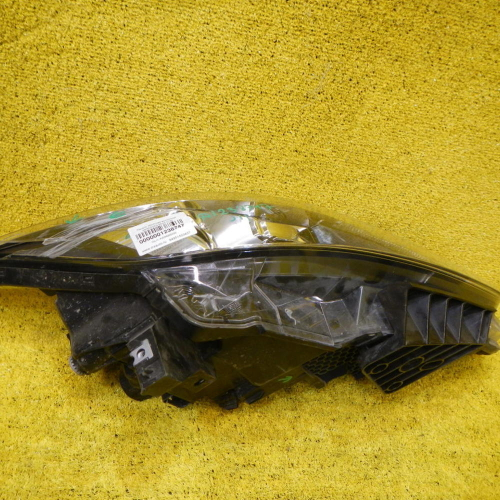 Битая Фара правая Nissan Qashqai J11 (2013-2019) галоген