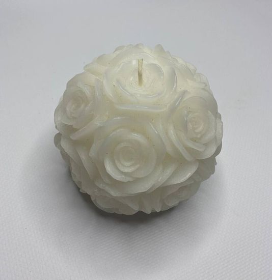 Свеча с розами, украшенная блёстками