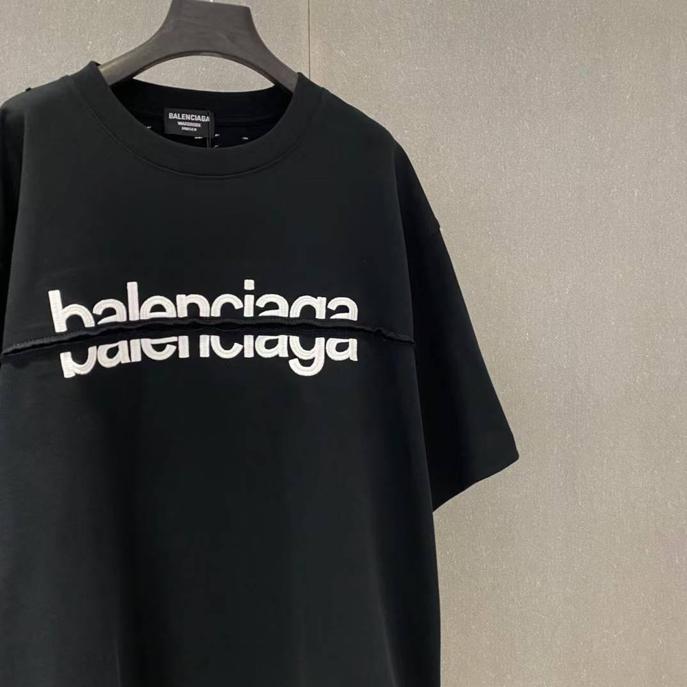Футболка Balenciaga