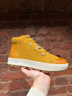 AIRSHOES mustard sherst nubuck