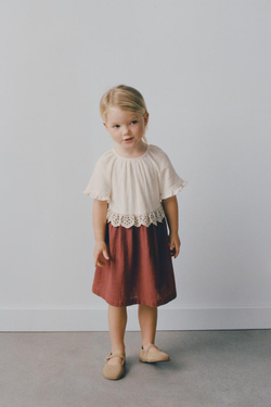 ZARA КОМБИНИРОВАННОЕ ПЛАТЬЕ С РЕЛЬЕФНОЙ ДЕТАЛЬЮ, ЭКРЮ