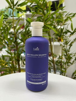 Оттеночный шампунь для устранения желтизны на светлых волосах La'dor Anti Yellow Shampoo, 300мл с дозатором