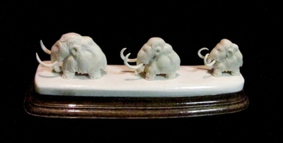 Три мамонта, композиция