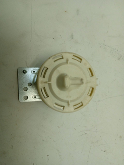 M1092QD1 кт10 Датчик уровня (прессостат) для стиральной машины LG SPS-L06A б/у