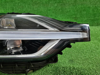 Фара правая Volvo XC60 2 (2017-2021) LED