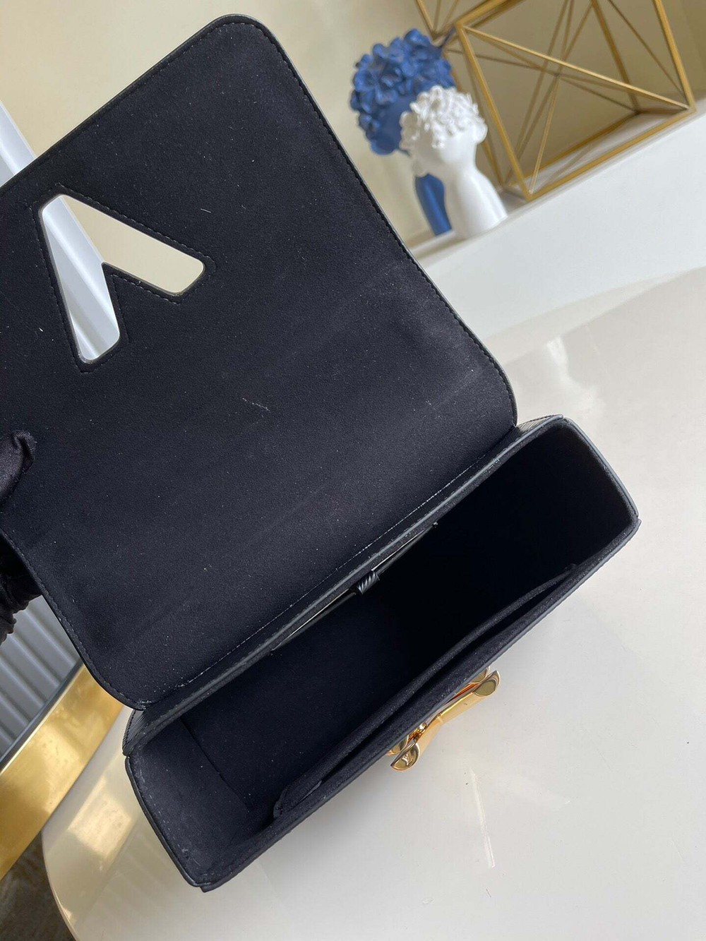 Louis Vuitton Twist MM