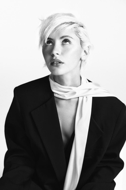 ZARA БЛЕЙЗЕР С КОНТРАСТНЫМ ПЛАТКОМ, ЧЕРНЫЙ