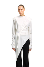 Лонгслив с бельевой деталью молочный