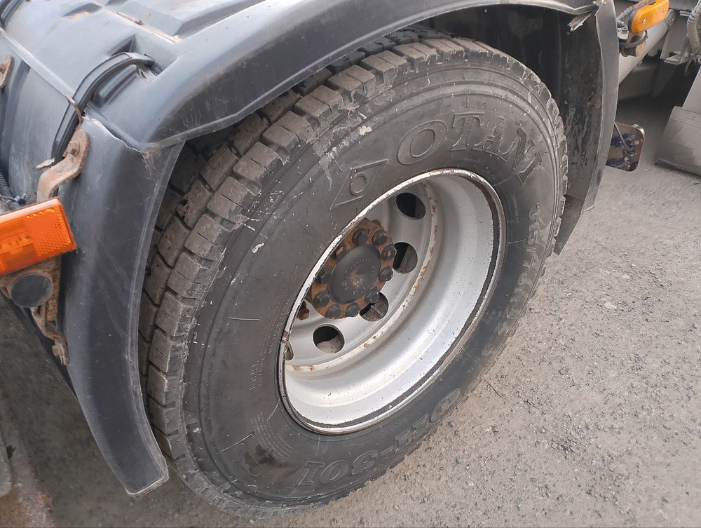 КамАЗ 5490 4x2 Седельный тягач 5490-0000802-5P (Газовый, 11,6 л, 389 л.с., АТ)