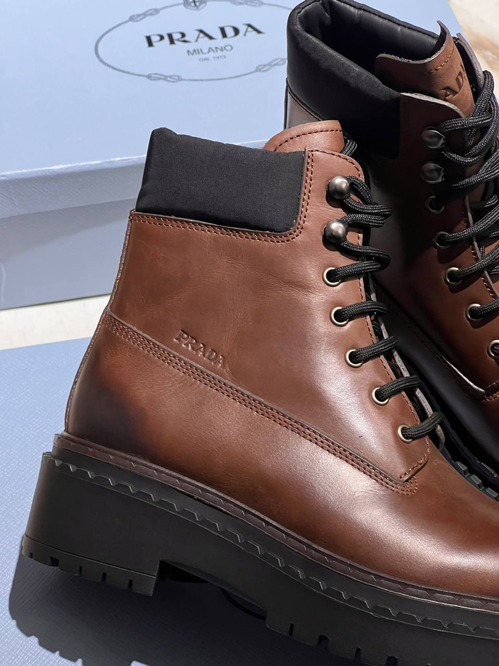 Ботинки Prada