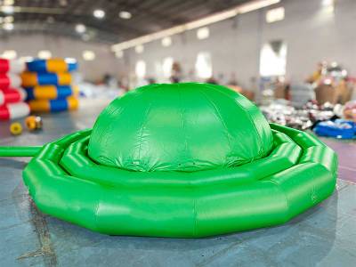 Надувное оборудование «Надувной живот» 3*3*1,2 м, зелёный