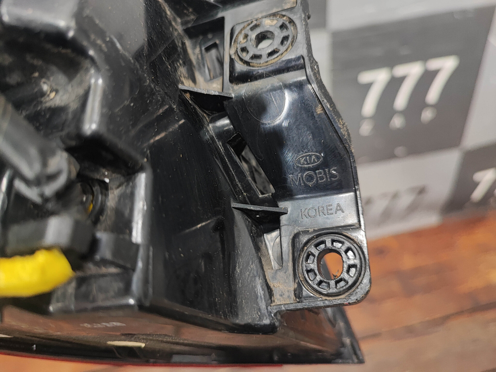 Фонарь задний правый LED Kia Rio 4 X-Line 17-20 Б/У Оригинал 92402H0300