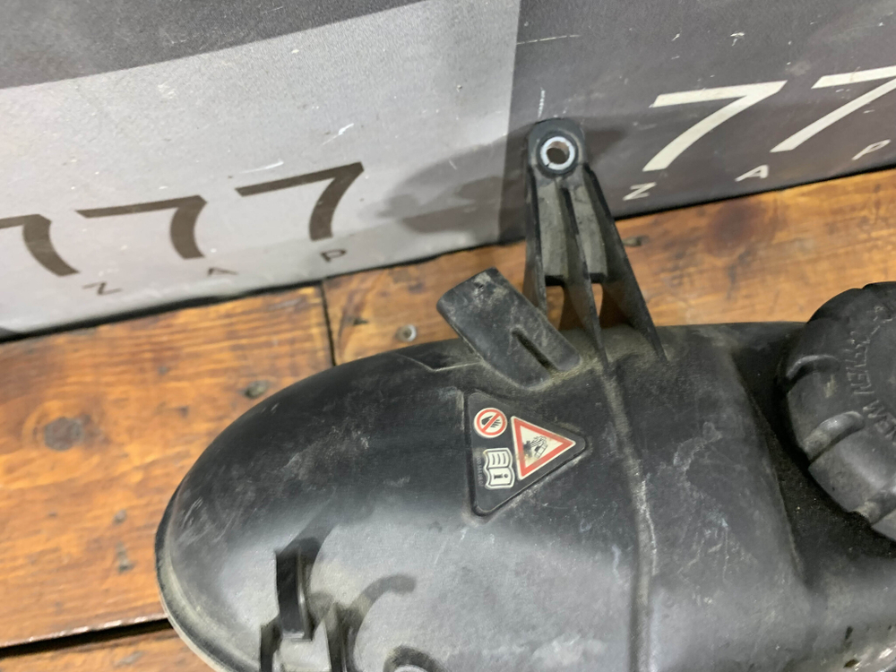 Бачок расширительный Mercedes S-Class (W222) 13-20 Б/У Оригинал A2225000949