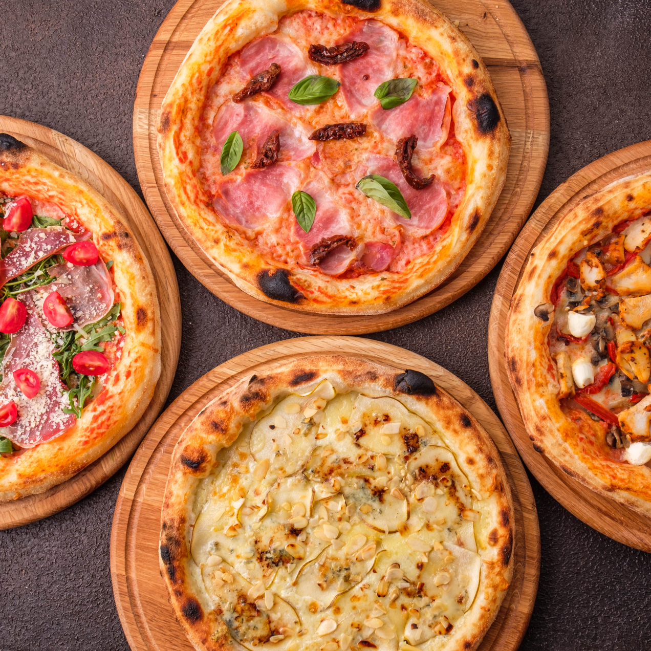 Режим работы с 10:00  - 22:00 без выходных.БЕСПЛАТНАЯ ДОСТАВКА ПИЦЦЫ ЗА 35мин. САМОВЫВОЗ  скидка 15%