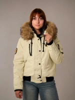 Куртка зимняя короткая с капюшоном