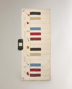 ZARA HOME ДЕТСКИЙ МУЗЫКАЛЬНЫЙ КОВРИК-ПИАНИНО, СВЕТЛО-БЕЖЕВЫЙ