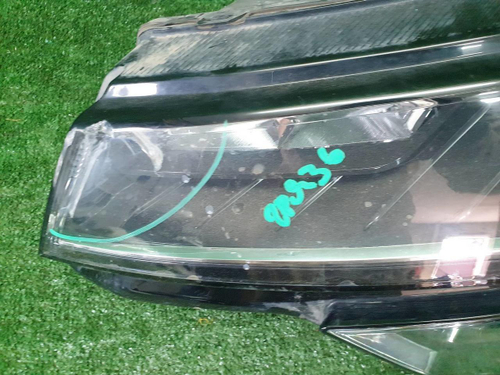 Битая Фара левая Skoda Karoq (2017-2021) LED