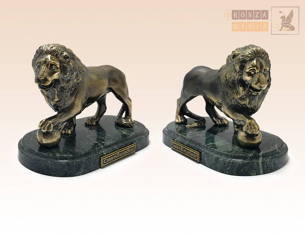 статуэтки Лев с шаром правый и левый на змеевике (пара)