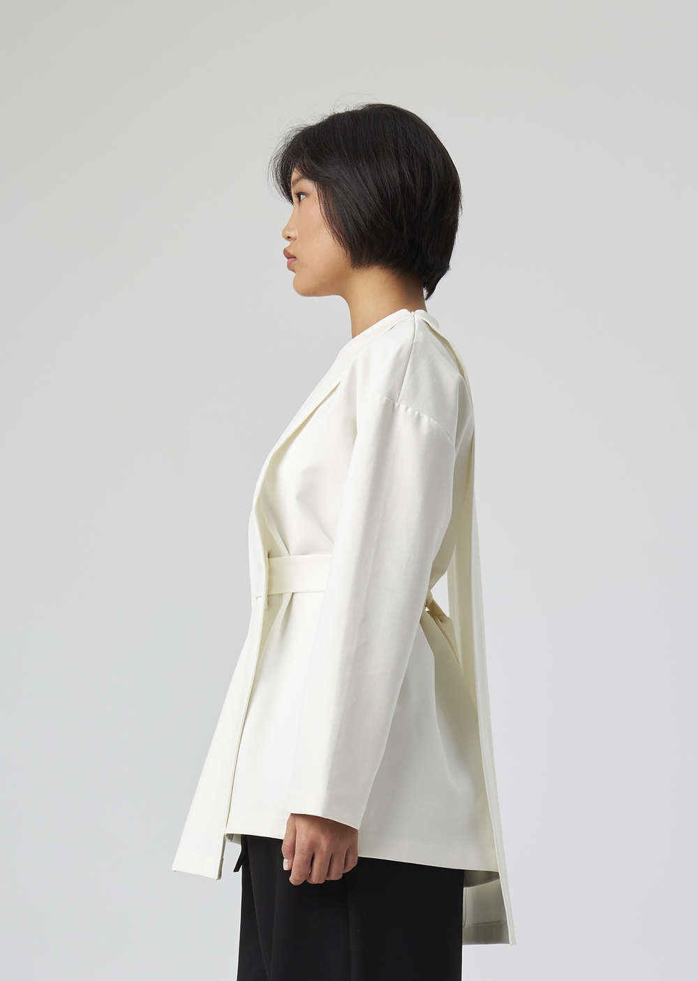 BLOUSE WITH A BELT | L | WHITE