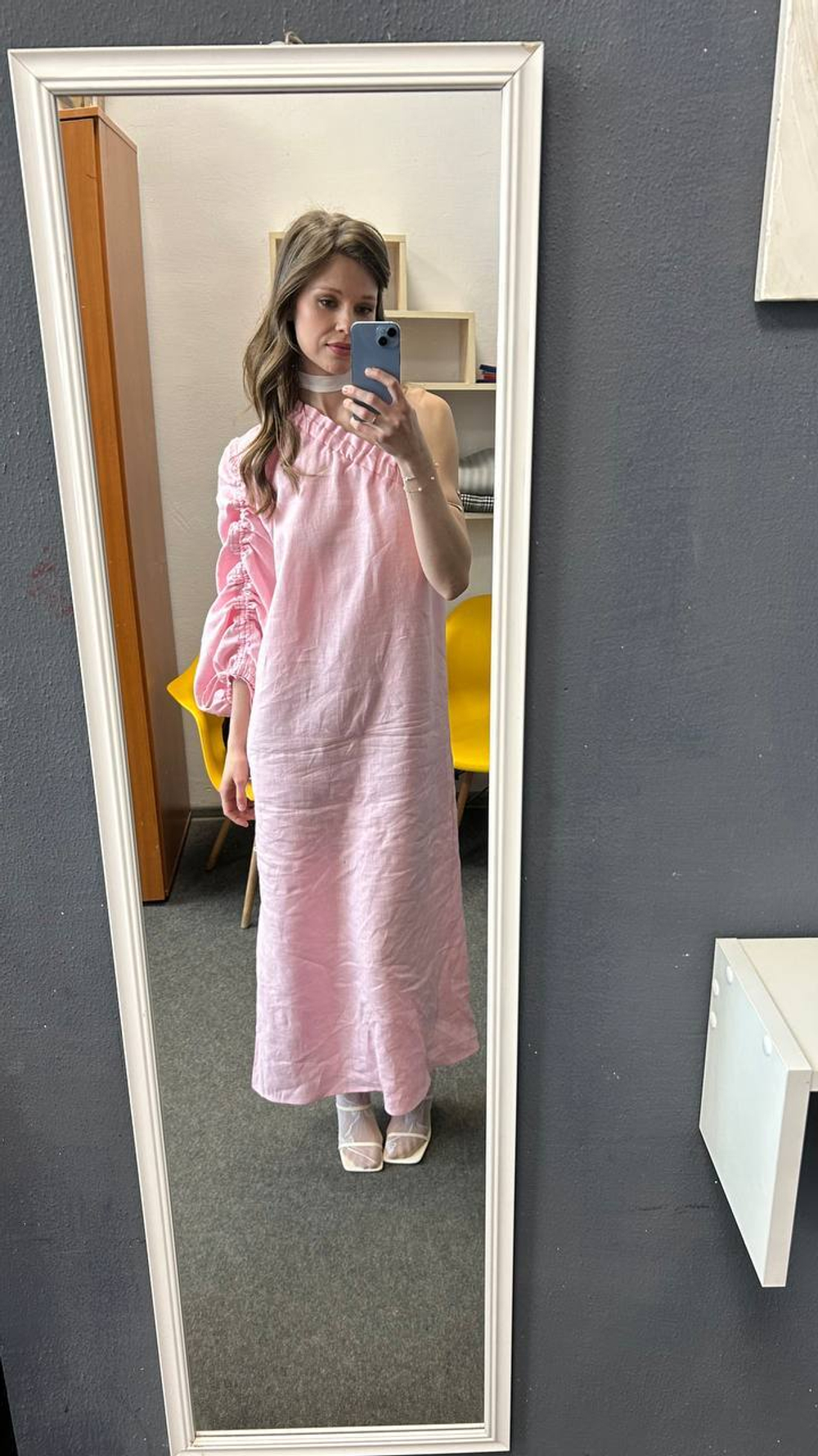 Платье изо льна с одним рукавом