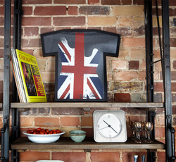 Рамка для футболки T-frame черная Umbra